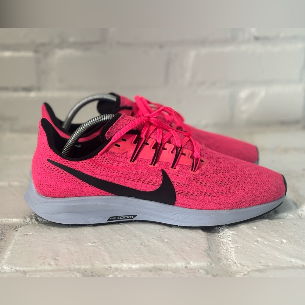 NIKE AIR ZOOM PEGASUS 36 Hyper Hot Pink Running Shoes AQ2210-600 Women’s size 10